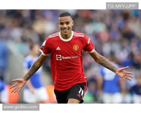 足球最新星崛起引发全球关注新一代球员的崭露头角与未来展望