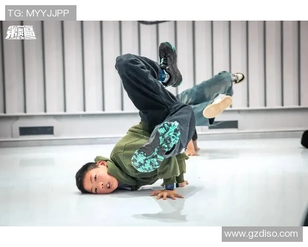 重庆街舞队技术创新引领潮流荣登全国街舞技术排名新高峰